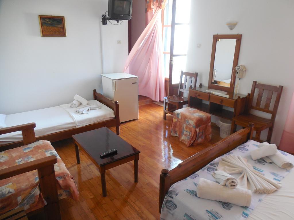 Adonis Rooms Skopelos Buitenkant foto